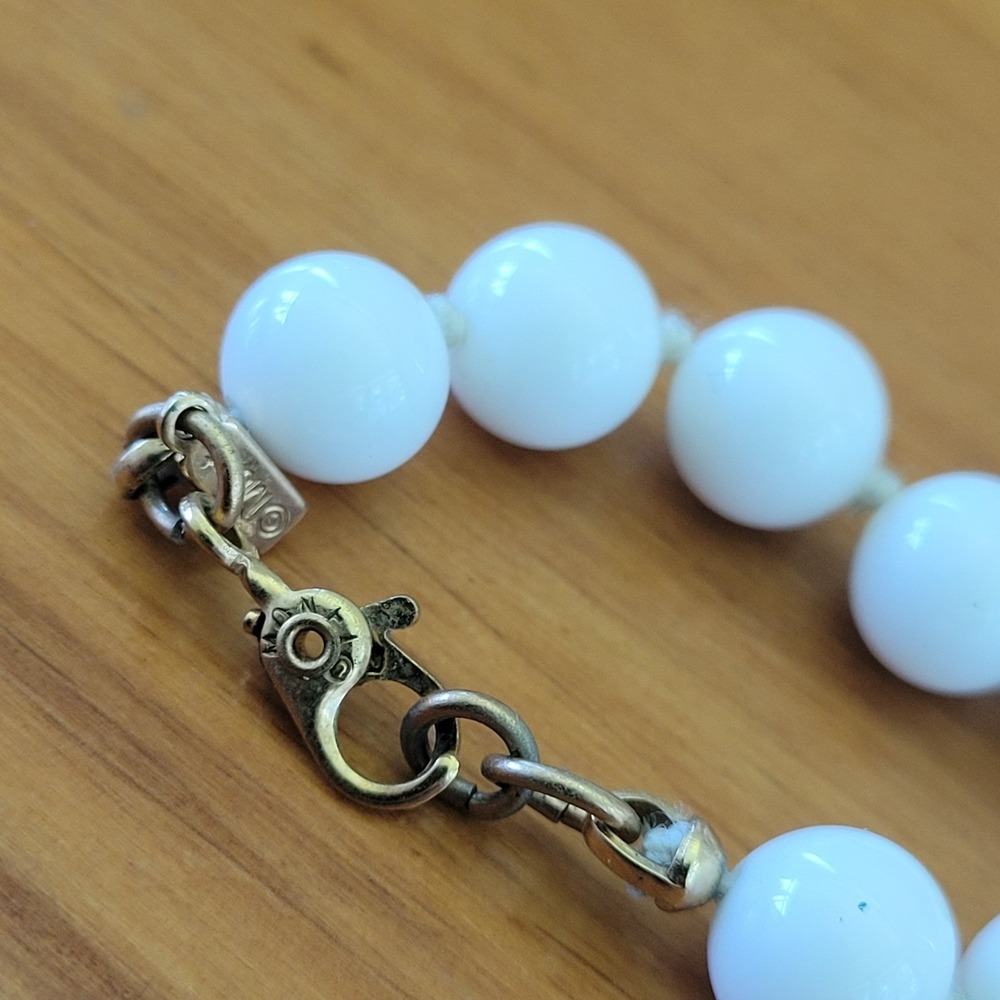 Vintage MONET White Milk Glass Graduated Hand Knotted Necklace 24in 53g